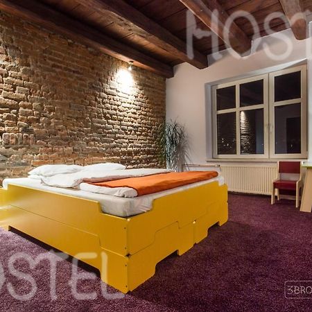 3 Bros' Hostel Cieszyn Cieszyn  Phòng bức ảnh